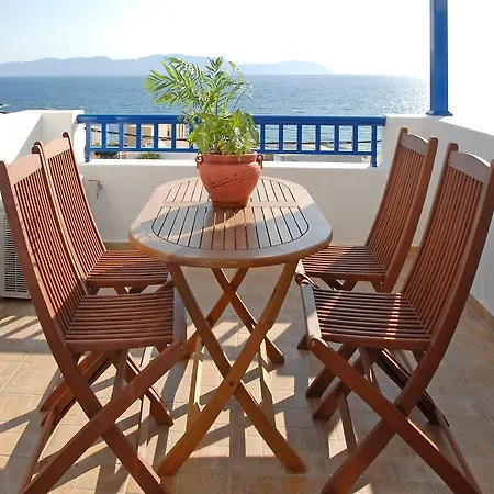 Ξενοδοχείο με διαμερίσματα Pantonia Agia Pelagia (Kythira)