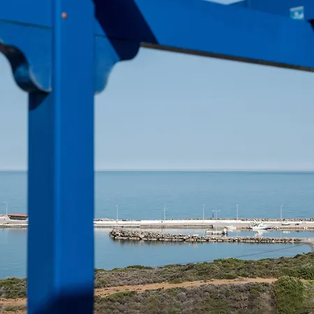 Ξενοδοχείο με διαμερίσματα Pantonia 4*