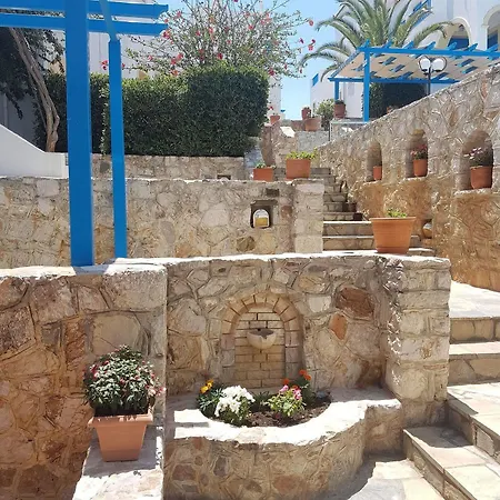 Ξενοδοχείο με διαμερίσματα Pantonia 4*