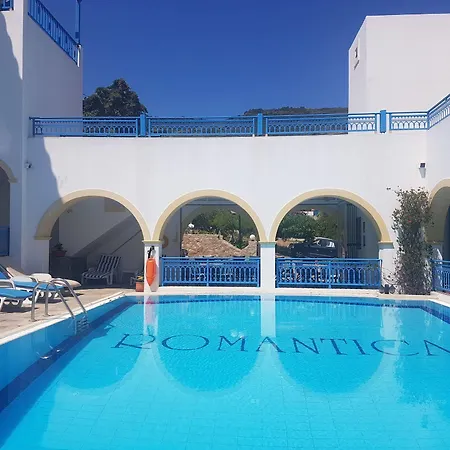 Ξενοδοχείο με διαμερίσματα Pantonia Agia Pelagia (Kythira)